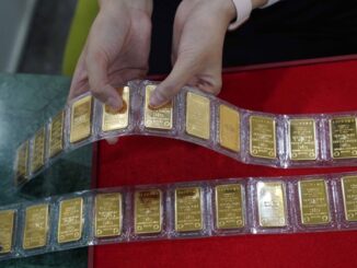 Giá vàng giảm không phanh, người mua đỉnh lỗ gần 15 triệu đồng/lượng- Ảnh 1.